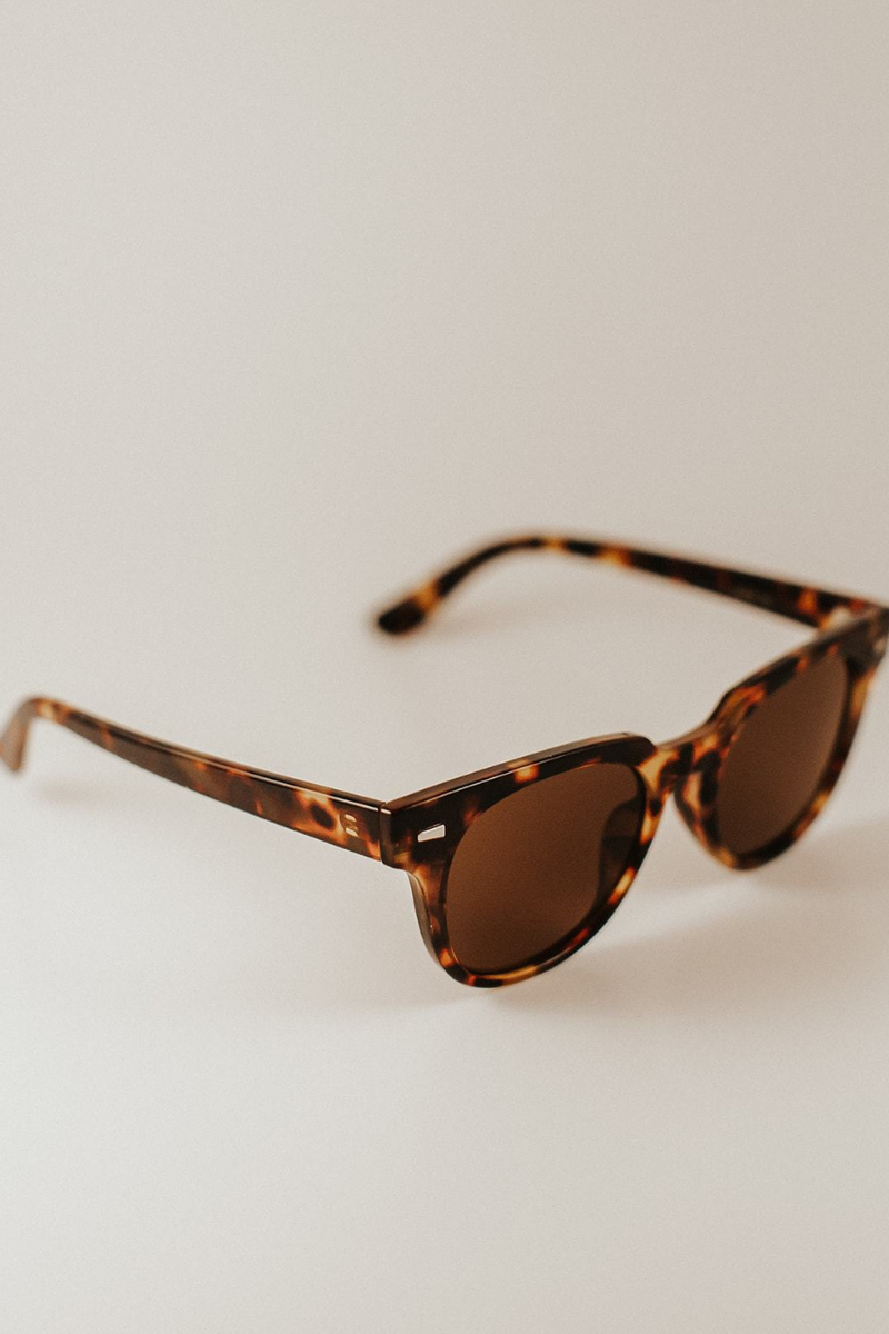 Willa Wayfarer Sunglasses