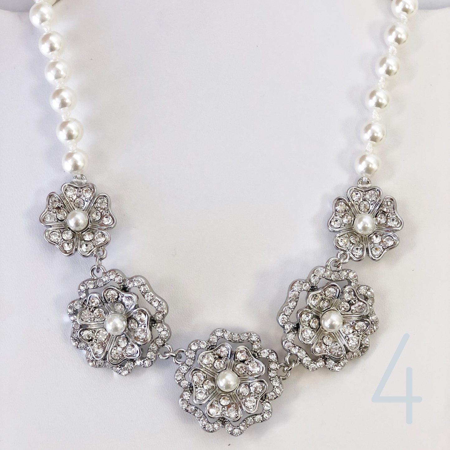 Statement necklace collection