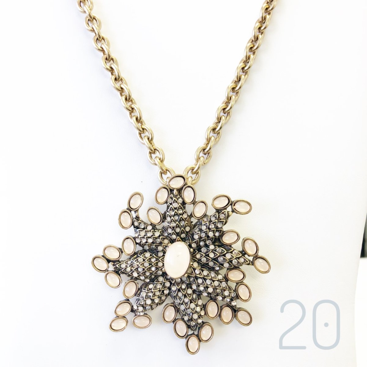 Statement necklace collection